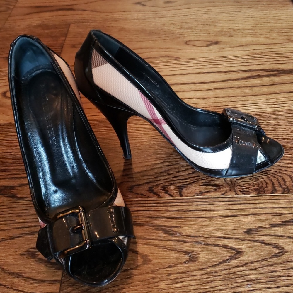 Heels - Picture 1 of 1
